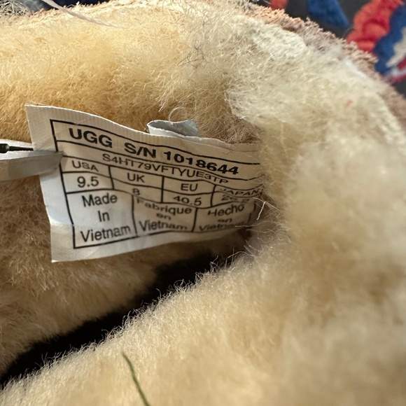 NWOT UGG KASEN BOOTS SIZE 9.5 - Picture 10 of 13